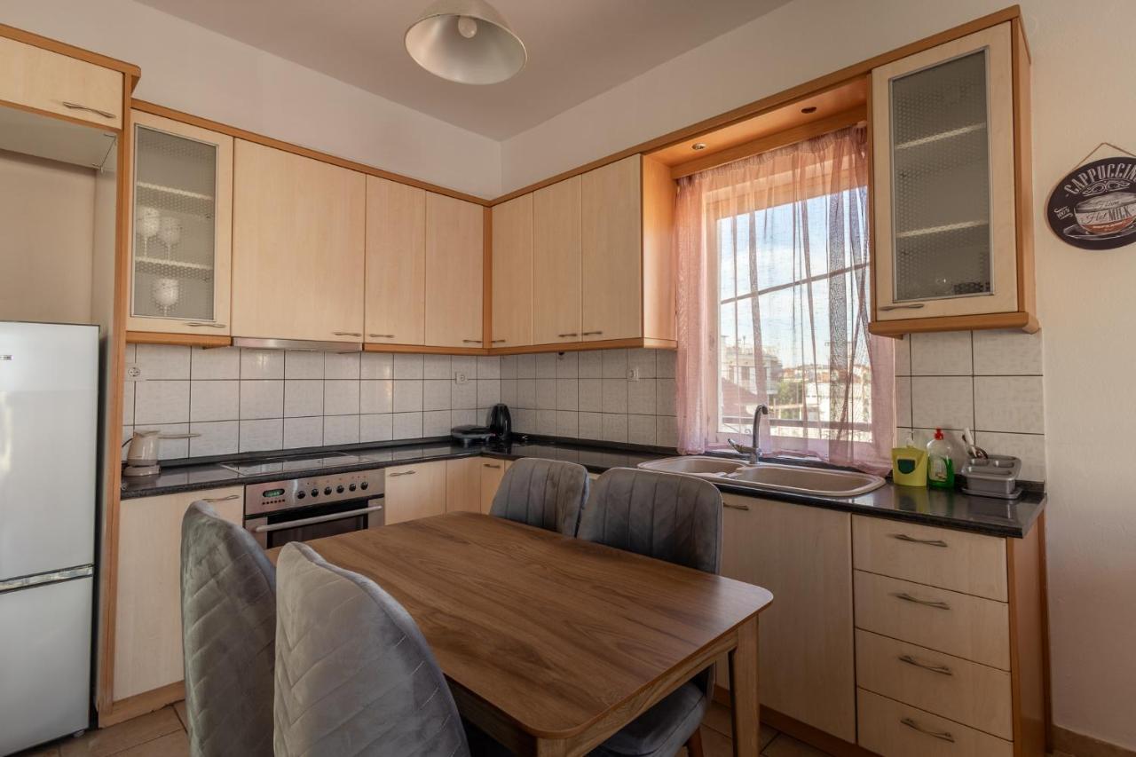 Deluxe Apartment La Larissa Eksteriør billede