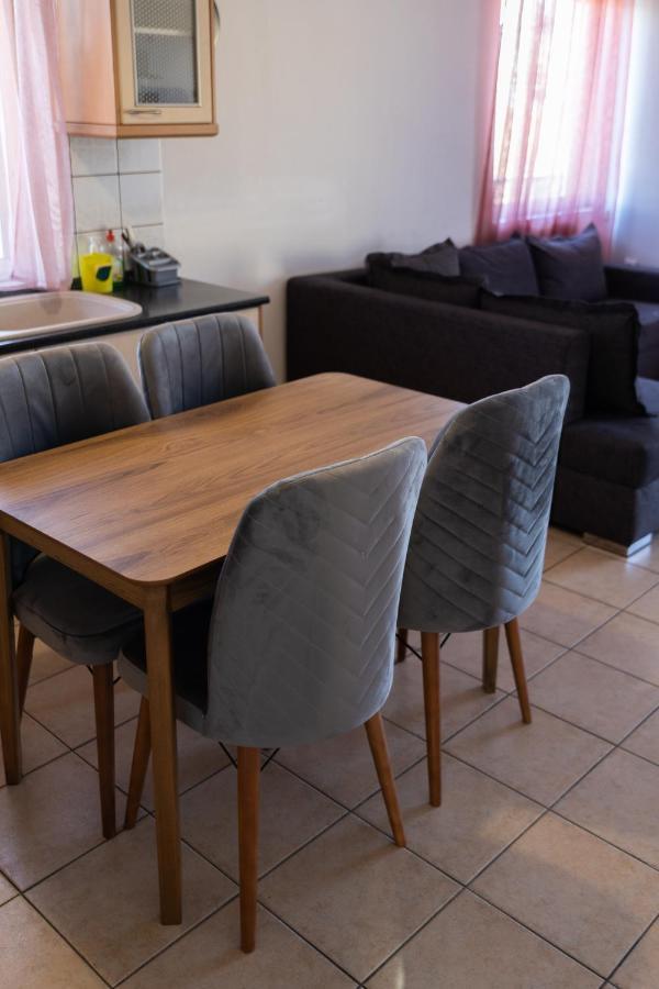 Deluxe Apartment La Larissa Eksteriør billede